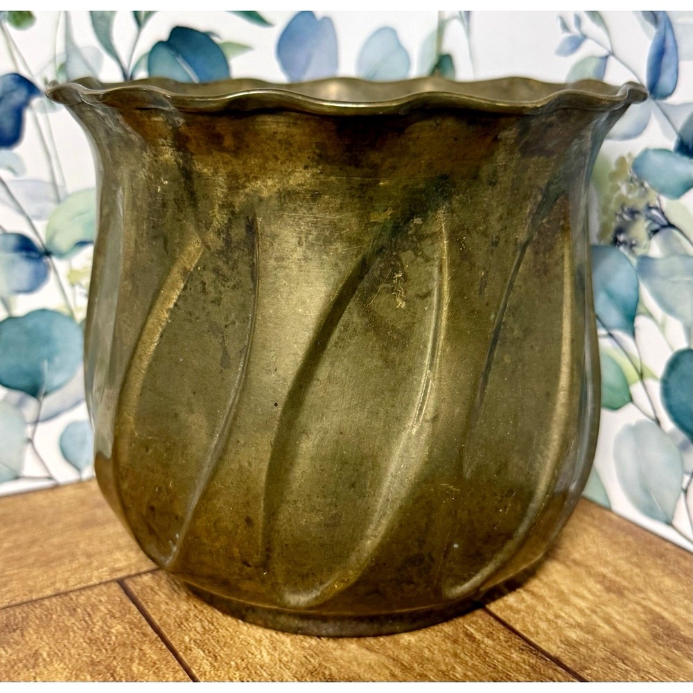 Vintage Brass Planter Cachepot Scalloped Rim Leaf Swirl Design 5 Inch H